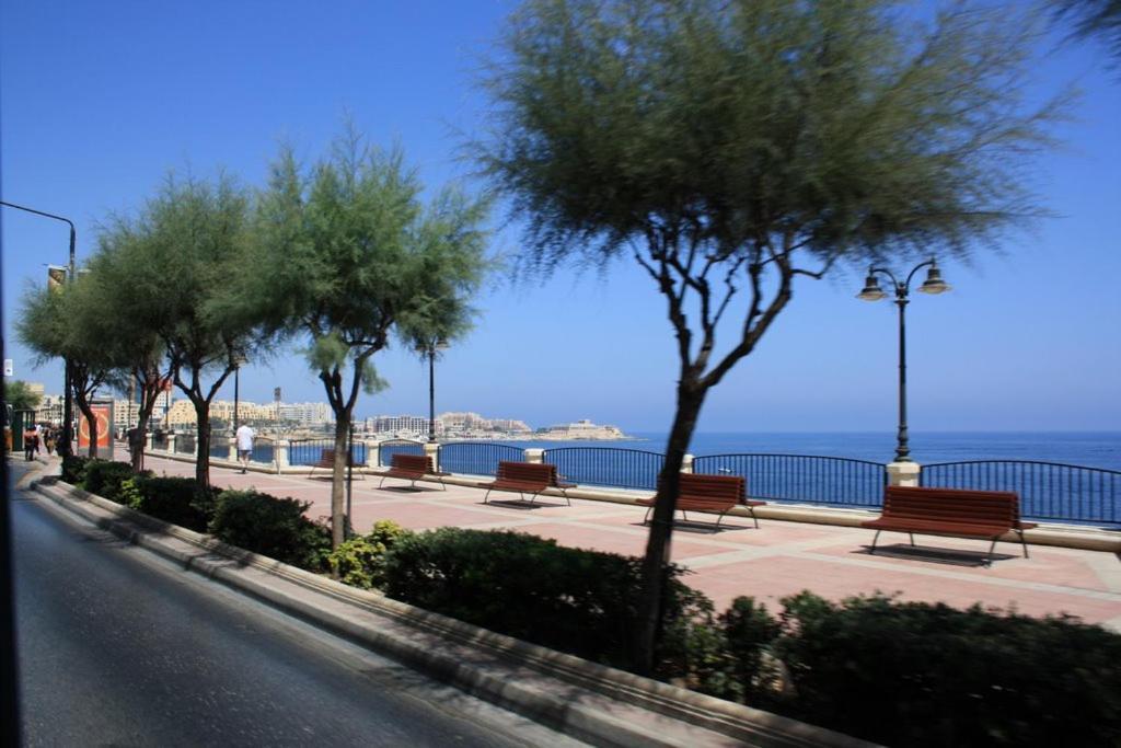 Seaside Oasis Your Own Private Getaway In St Julians San Ġiljan Exterior foto